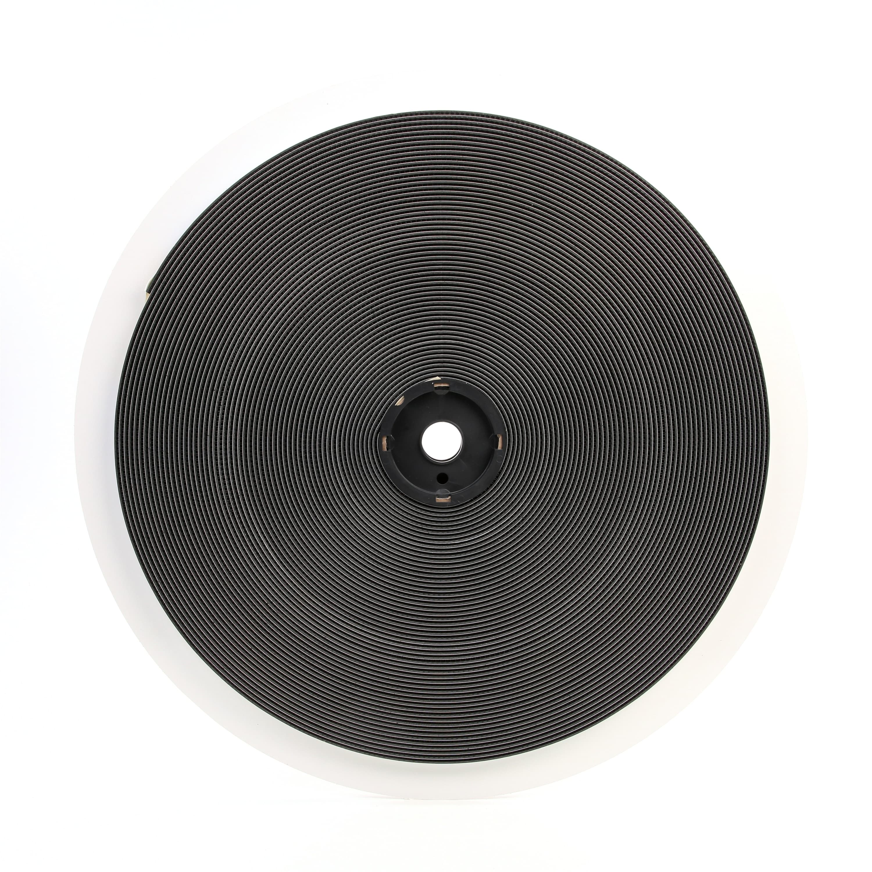 3M70-00048573