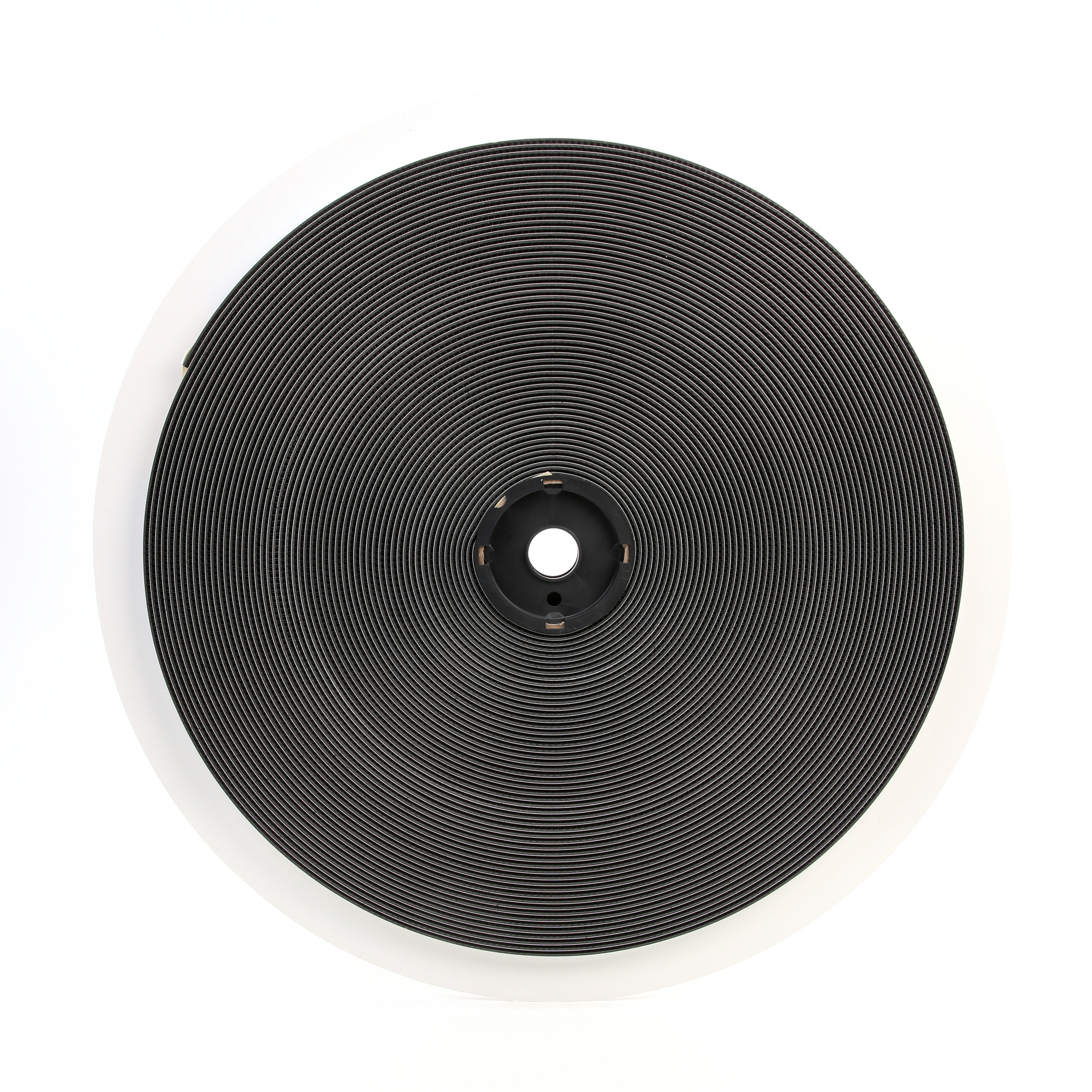 3M70-00048573